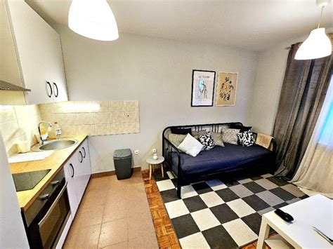 Iznajmljivanje garsonjera ilidza.  See a list of Small Cap Gainers using ...