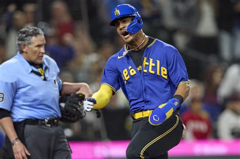 J-Rod Show goes on at All-Star with record Home Run Derby amid challening season