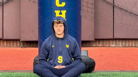 J.J. McCarthy’s meditation routine helps him clear mind to lead No. 3 Michigan vs. No. 2 Ohio State