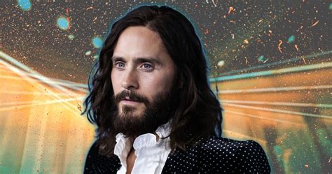 JARED LETO FILM facial & dialog penuh teka-teki yang rating PG-13 gaya modern kontrol pikiran setelah ledakan terjadi keras image 1