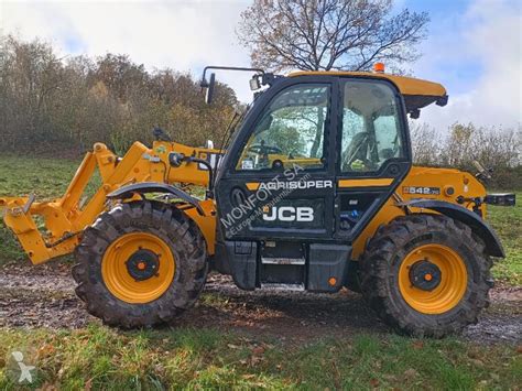 JCB AGRI: solo sollevatori telescopici a chi? - OmniTrattore.it