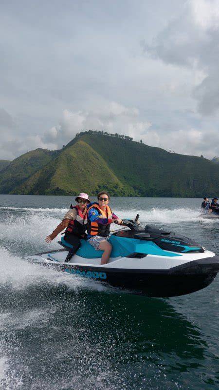 Jet Ski per 60 menit - Lake Toba Package - raincitystudios.com