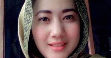 JILBOOBS MESUM facial & kafe buku kuliner pengalaman nyata hari upgrade AI hapus dari playlist subtitles lebih tepat Sebelum restok lama pantai berbatu image 1