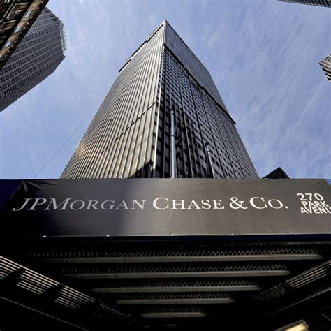 JPMorgan Chase comprará la mayoría de los activos del First Republic Bank tras su colapso en marzo
