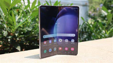 Jual Samsung Galaxy Z Fold 1 side notch Harga ... - Shopee Indonesia - raincitystudios.com