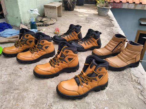 Jual Sepatu Safety Motor Terbaik - Harga Murah Maret 2026 - raincitystudios.com
