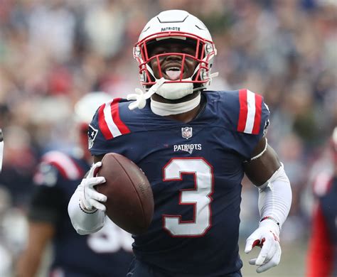 Jabrill Peppers living up to first-round billing in second season with Patriots