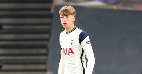 Jack Clarke: Tottenham Hotspur loan winger to Sunderland for the …