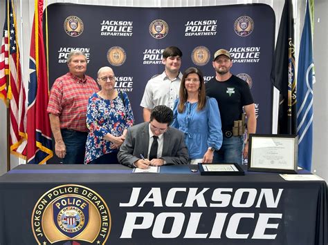 Jackson tn police department staff. .  <a href=https://exp-admin.elody.ai/assets/ima...
