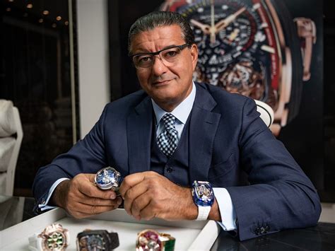 Jacob arobo. Famous Jewelry Designer Jacob Arabo birthday, age, height, weight, net worth, salary, family, biography, wiki! Luxury jewelry and watch designer known as Jacob the Jeweler. He founded the company Jacob & Co in 1986. A few of his celebrity clientele include stars such as Elton John , Rihanna , Naomi Campbell , Victoria Beckham , and Jennifer Lopez . His initial rise in popularity is attributed ... 