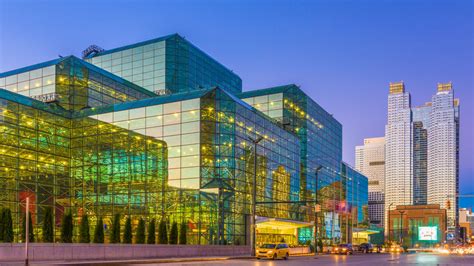 Jacob convention center new york. Jacob K. Javits Convention Center - exhibition center New York List of events 2024-2025 655 W 34th St, New York, NY 10001, USA Hotels nearby, tickets to exhibitions, travel arrangements and participation here. 