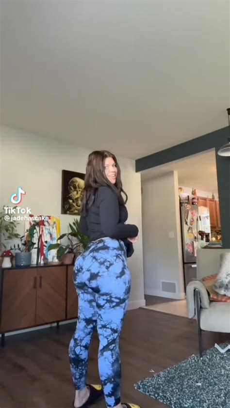 4.8K Likes, TikTok video from jade cakes (@jadehascake): "You do you. I'll do me.". cakes. My bank account is more important to me than my 'modesty'Paint The Town Red - DojaFantasy.