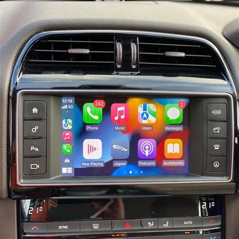 Jaguar apple carplay upgrade.  Apple CarPlay and Android Auto seamlessly int...