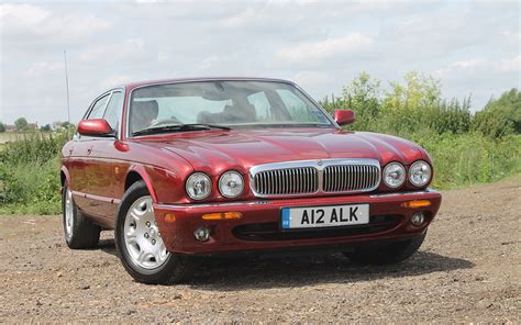 Read Jaguardaimler Xj All X300  X308 Models Inc Vdp 1994 To 2003 Essential Buyers Guide By Peter Crespin