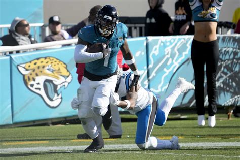 Jaguars will try to end a 4-game skid as they host Panthers, who are winless on the road this season