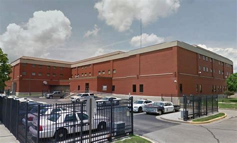 The Shelby County Detention Center is a correctional facility that houses inmates in Kentucky. You can view the current inmates list online and find out their charges, bond amount, and court dates.