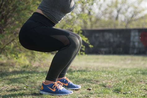 Jak zhubnout stehna bez cvičení?