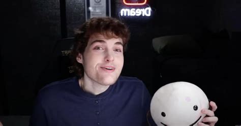 Jake Paul and Others React to Dream s Face Reveal