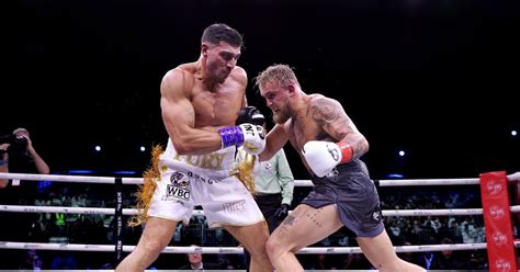 Jake paul vs tommy fury fight. Tommy Fury handed the YouTuber-turned-boxer the first loss of his career on Sunday night at Diriyah Arena in Riyadh, Saudi Arabia. Fury beat Paul via a split decision in the eight-round bout ... 