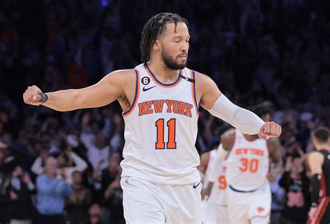 Jalen Brunson scores 38 points, goes the distance as Knicks top Heat to force Game 6