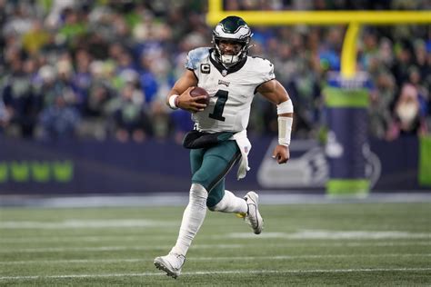 Jalen Hurts plays through illness but late mistakes doom Eagles in 20-17 loss to Seahawks