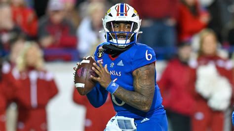 Jalon daniels transfer. Kansas quarterback Jalon Daniels, who has missed the last three games against Texas, UCF and Oklahoma State due to a back injury, remains “doubtful (to) questionable” to play against Oklahoma this Saturday. ... Wisconsin transfer offensive tackle Logan Brown is now out for the season. “Logan Brown had surgery last week and … 