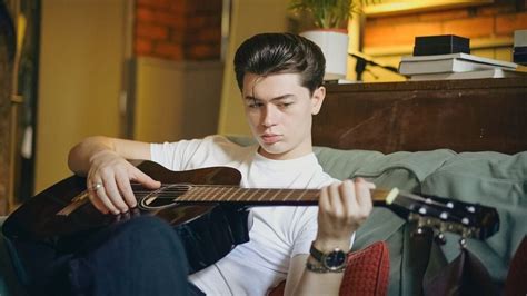 James singer net worth