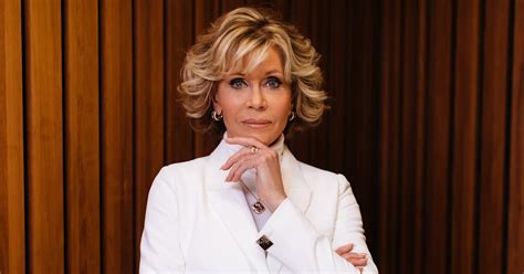 Jane Fonda, 83, stuns on new Harper