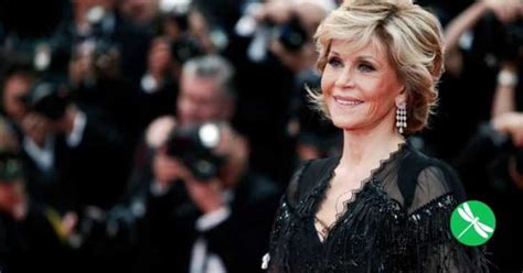 Jane fondas age. You can count on Jane Fonda for honesty—about sex, regrets, and plastic surgery. In her 2018 HBO documentary, ... Now, at age 82, Fonda is bidding adieu to the knife. 
