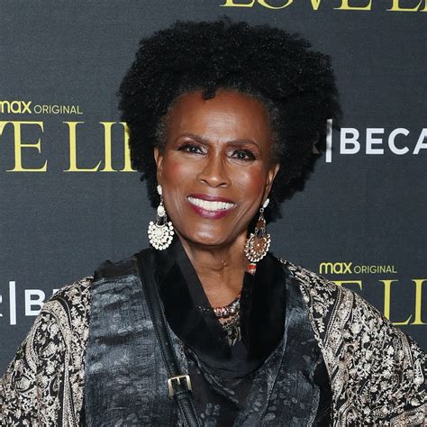 Janet Hubert