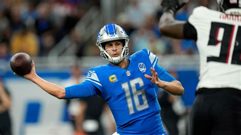 Jared Goff throws and runs for TDs, helping the Lions bounce back with a 20-6 win over Falcons