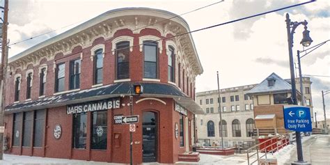 The storefront for JARS Cannabis at Huron Avenue and Qu