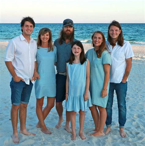 Jase Robertson, his wife, Missy, and their daugh