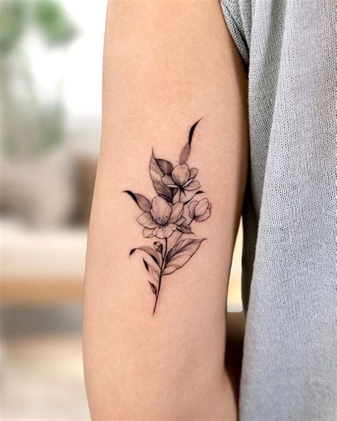 Jasmine Flower Tattoos, Men Flower Tattoo, Flower Tattoo Designs, Rose