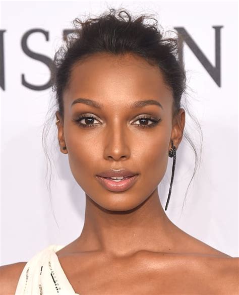Jasmine tookes age. The relationship between Jasmine and Juan. The model, Jasmine, 27 hails from Huntington Beach in California. She is African American and her parents are Cary Robinson and Sean Tookes. Cary is a celebrity fashion stylist. And Jasmine is modeling since the age of 15. 