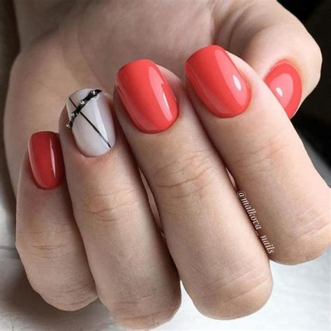 Jasne paznokcie koralowe i modny manicure koralowy 20202021 design, pomysły, innowacje, trendy