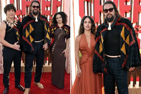 Изображение для новости: Jason Momoa Supported by His 2 Kids in Matching 'Family Capes' and ...
