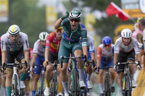 Jasper Philipsen secures 4th sprint win at Tour de France. Vingegaard keeps yellow jersey