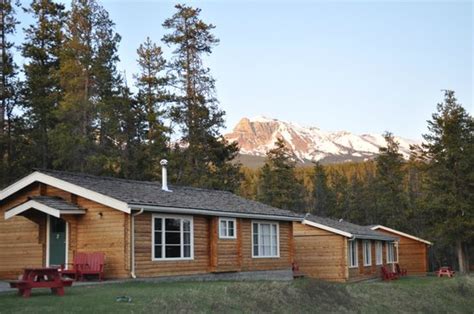 Now £160 on Tripadvisor: Jasper House Bungalows, Jasper National Park. See 604 traveller reviews, 346 candid photos, and great deals for Jasper House Bungalows, ranked #6 of 22 hotels in Jasper National Park and rated 4 of 5 at Tripadvisor. Prices are calculated as of 05/05/2024 based on a check-in date of ….