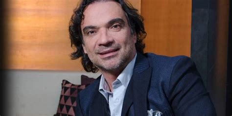 Javier rodriguez borgio biography examples