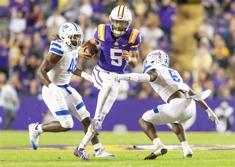 Jayden Daniels piles up over 500 total yards, powers No. 15 LSU past Georgia State 56-14