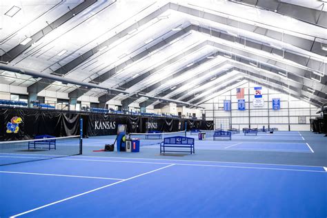 Jayhawk tennis center. The Official Athletic Site of the Kansas Jayhawks. The most comprehensive coverage of KU Men's Golf on the web with highlights, scores, game summaries, schedule and rosters. Powered by WMT Digital. ... Jayhawk Tennis Center David Booth Kansas Memorial Stadium Rim Rock Farm ... 