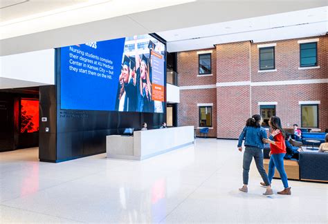 Jayhawk Welcome Center, 1865 Room, 1st Floor (Ends at 3 p.m.) Major Exploration-Jayhawk Academic Advising Presentation & Info Session. Join the Exploratory Pathways Team to learn about how we can support you in exploring your major options at KU. Summerfield Hall, Room 351 (Ends at 11:45 a.m.) Intro to Transfer & Dual Credit Presentation. 