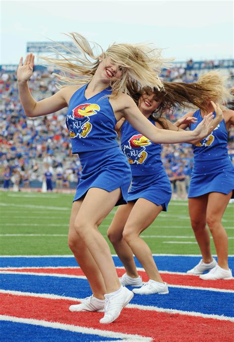 Jayhawks cheerleaders. May 11, 2022 · 📣 2022-2023 KU Cheerleading Team Announced – Kansas Jayhawks May 11, 2022 📣 2022-2023 KU Cheerleading Team Announced LAWRENCE, Kan. – Spirit Squad Director, Cathy Jarzemkoski, and head Cheer Coach Drake Stafford are excited to announce the 2022-2023 University of Kansas Cheerleading team on Wednesday evening. 