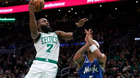 Jaylen Brown carries Celtics to scrappy victory over Timberwolves