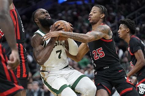 Jaylen Brown scores 30 points as Celtics pound Bulls 124-97 and advance in the In-Season Tournament