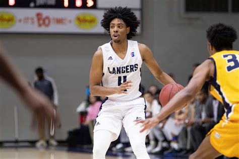 Jaylon Wilson is a basketball player born on January 01, 1998 in Moore. His height is six foot three (1m91 / 6-3). He is a shooting guard who most recently played for Longwood Lancers in NCAA.. 
