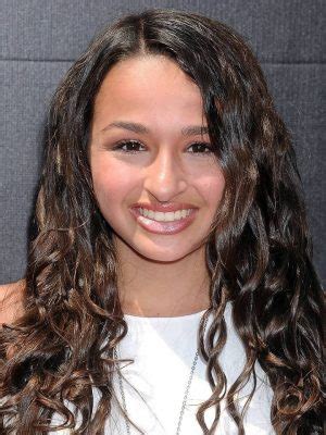 Jazz Jennings Height Weight Measurement Wiki & Bio - Famed …