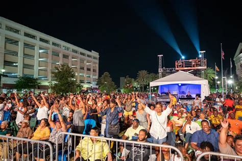 Jazz fest in jacksonville. Apr 19, 2023 · Wilson will close the festival, taking the same stage from 9-10:30 p.m. Sunday, May 28. The festival opens with the Jacksonville Jazz Piano Competition at the Florida Theatre on Thursday, May 25 ... 