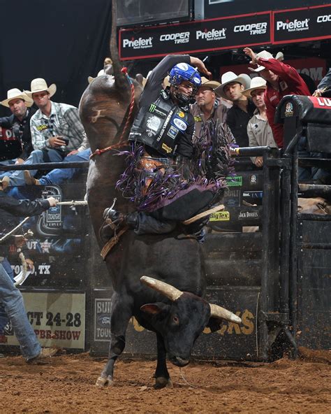 Saddle bronc rider Sage Newman and barrel racer Jordon Briggs ... The bull named “400 Roll Tide” attacks rodeo clown Leon Coffee after bucking off cowboy JB Mauney during the RODEOHOUSTON .... 